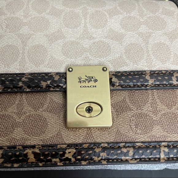 Coach
Hutton Coated Canvas Signature Block & Snake Shoulder Bag - Picture 10 of 11